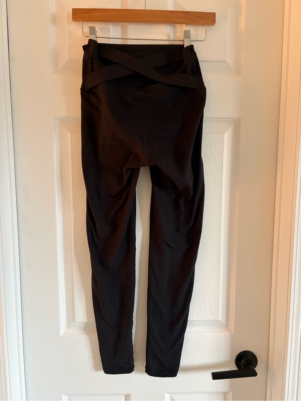 Aerie Criss Cross Black Leggings - Picture 3 of 6